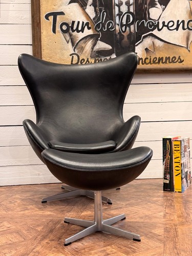 Egg chair son ottomanarne - chair,