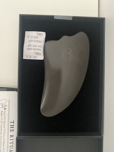 London 001 gua sha - london, micro