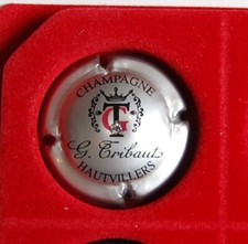 1 Tribaut G Tout Caps 42 Champagne Mussel Plate with Rhinestone