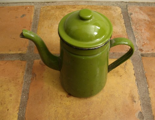 B24 vintage green enamelware - vintage,
