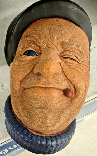Vtr bossons lot chalkware - vtr,