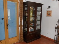 Buffet vaisselier - bibliothèque en teck massif, 2 portes vitrées, 2 tiroirs