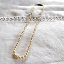 Collier de perles vintage et