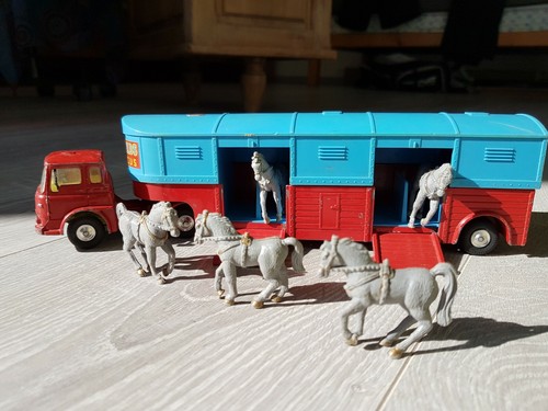Corgy toys camion bedford - toys,