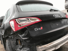 8R0827023C Porte arrière