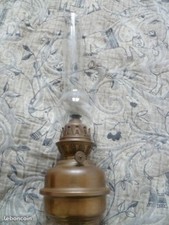 ANCIENNE LAMPE A PETROLE EN