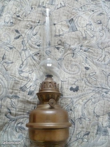 Ancienne lampe petrole en - lampe,