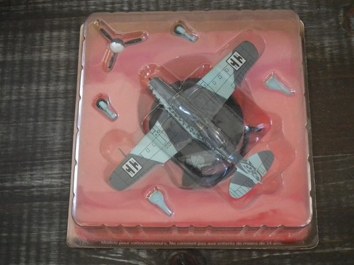 Avion métal miniature - , fiat