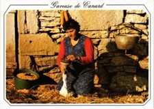 CPM Gaveuse de Canard FOLKLORE