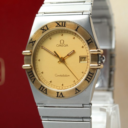 Near mint case omega - w/case],