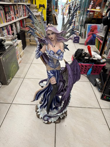 Elfe avec dragon figurine - avec,