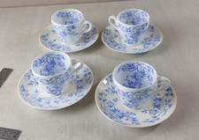 Lot de 4 tasses + sous tasses, en porcelaine de Sarreguemines, épines bleues