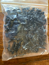 60 FIGURINES NEUVES POUR RISK LA CONQUETE DU MONDE / NOIRE