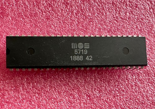 Commodore csg mos 5719 puce - csg/mos,