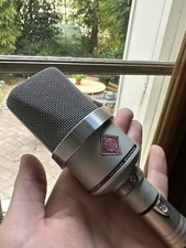 Neumann TLM 102 - Microphone
