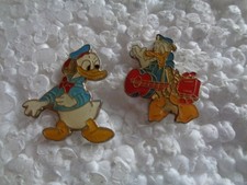 Job lot of 2 Donald duck (s) Disney metal lapel pins