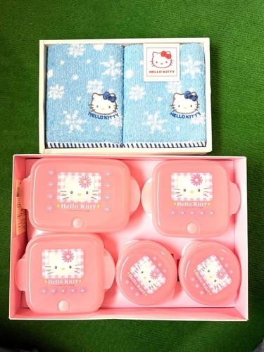 Hello kitty character - kitty,