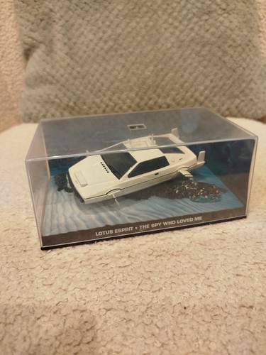 James bond lotus esprit - james,