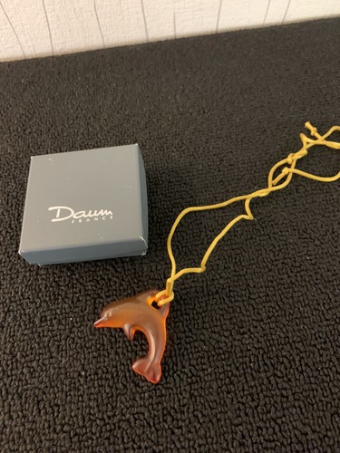 Collier dauphin oranger - , en