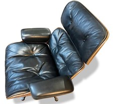LOUNGE CHAIR _ Ray & Charles EAMES _ Mobilier international