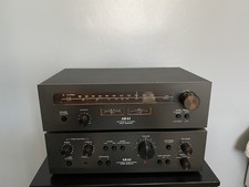 AKAI AT-2200 Et AKAI AM-2200