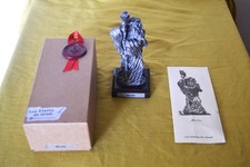 LES ETAINS DU GRAAL STATUE LE