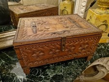 Grand Coffret En Bois Sculpté