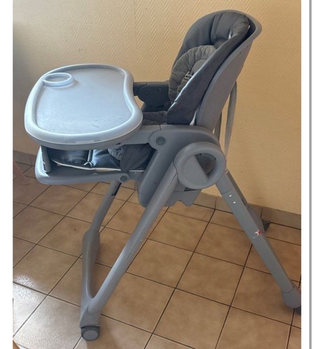Chaise haute bébé - chaise,