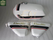 Pour Norton Commando Roadster