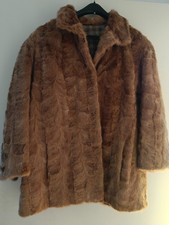 Magnifique Manteau en Pattes