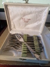 12 FOURCHETTES A DESSERT EN