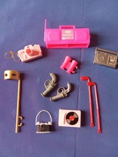 BARBIE   n° 18             11  ACCESSOIRES      époque diverse