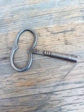 Clé d'horloge pendule