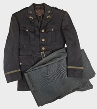 Ensemble vareuse et pantalon