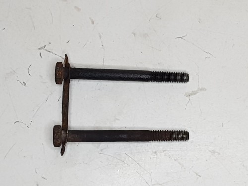 Vis échappement de moteur - vis,