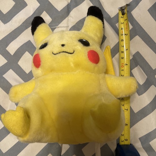Peluche pokemon pikachu play - pikachu,