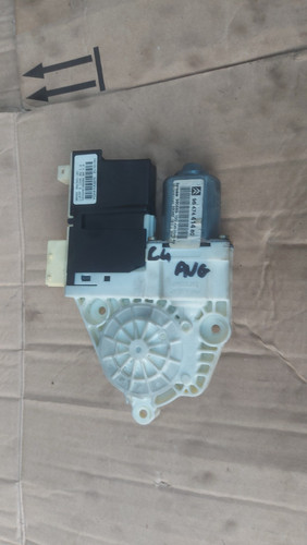 Moteur leve vitre avant gauche