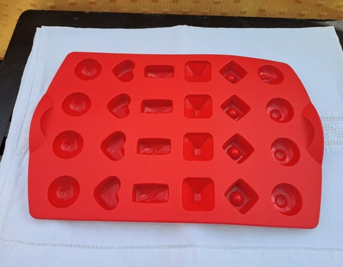 Tupperware moule a chocolats - tupperware,