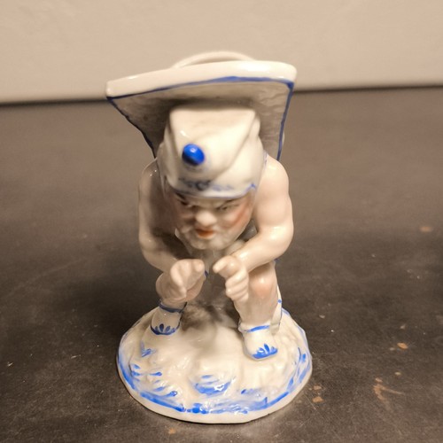 Pyrogene figurine - pyrogene, en