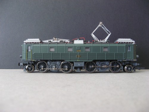 Roco locomotive electrique - locomotive,