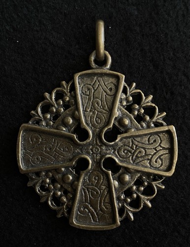 Médaillon croix celte - celte,