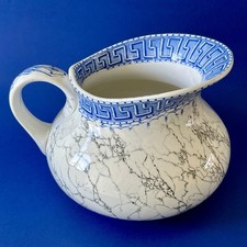 Broc de toilette ancien