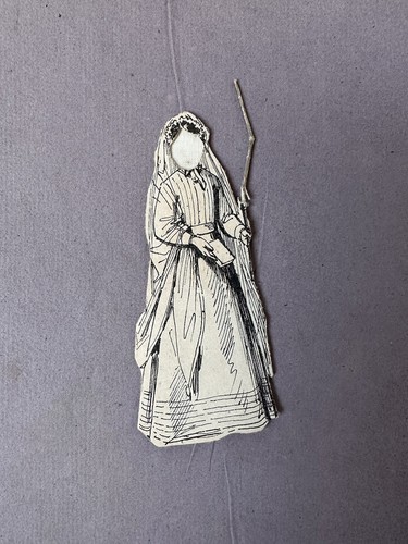 Poupée papier ancienne - en,