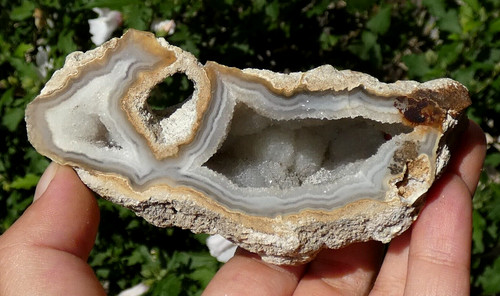 Géode agate calcédoine - &,