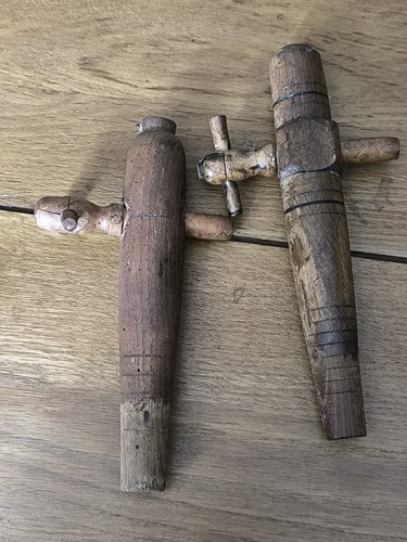 Lot deux robinets tonneau - deux,