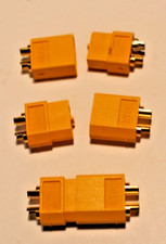 LOT 142 ---  MODELISME AVION