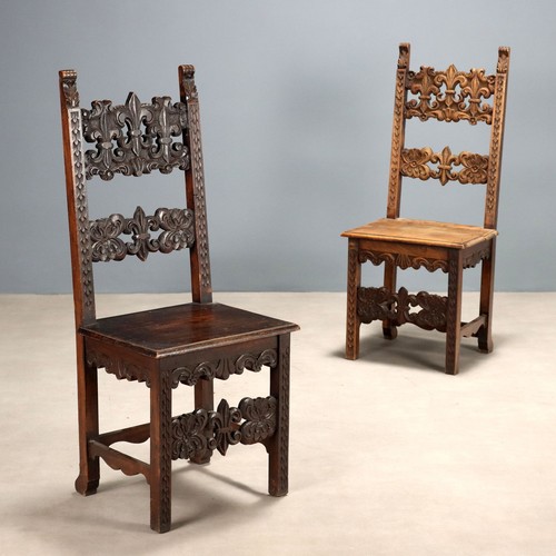 Chaises anciennes style - chaises,