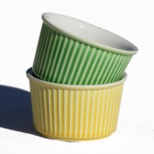 Lot of two Villeroy & Boch Luxembourg porcelain yellow and green ramekins