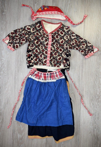 Ancien costume traditionnel - ancien,