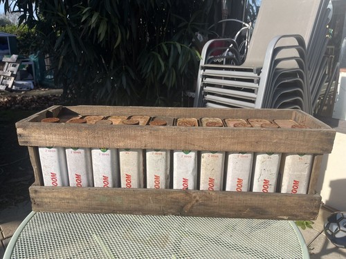 Caisse ancienne bidons - ancienne,